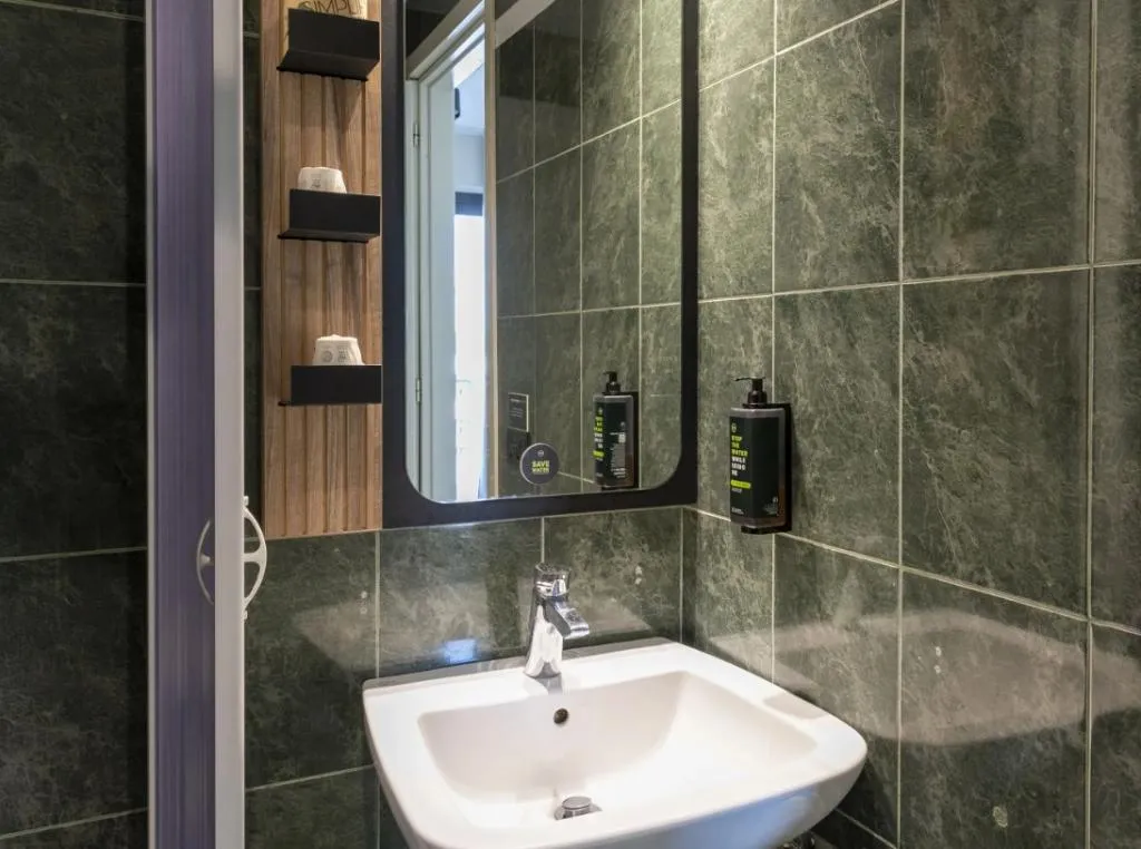 SINGLE Accessible Room, B&B Hotel Pomezia Cortese, Rome
