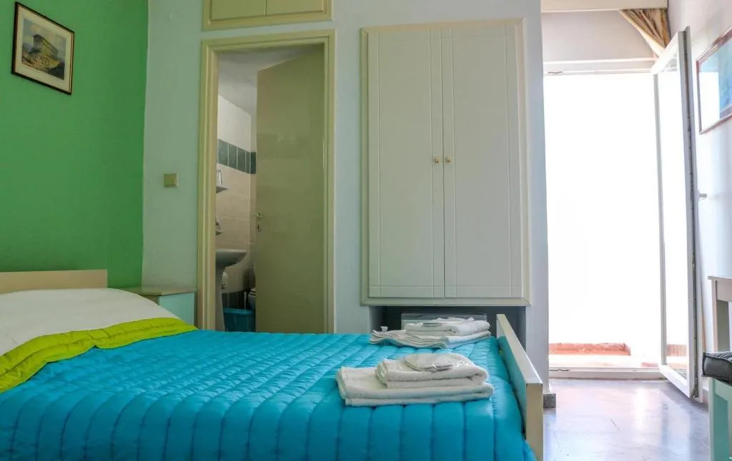 Room, Myrtos Hotel, Crete