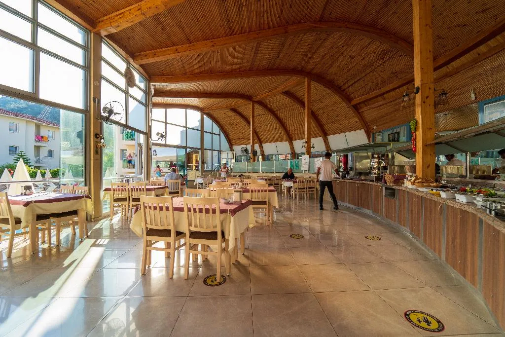 Restaurant, Belcehan Deluxe, Dalaman