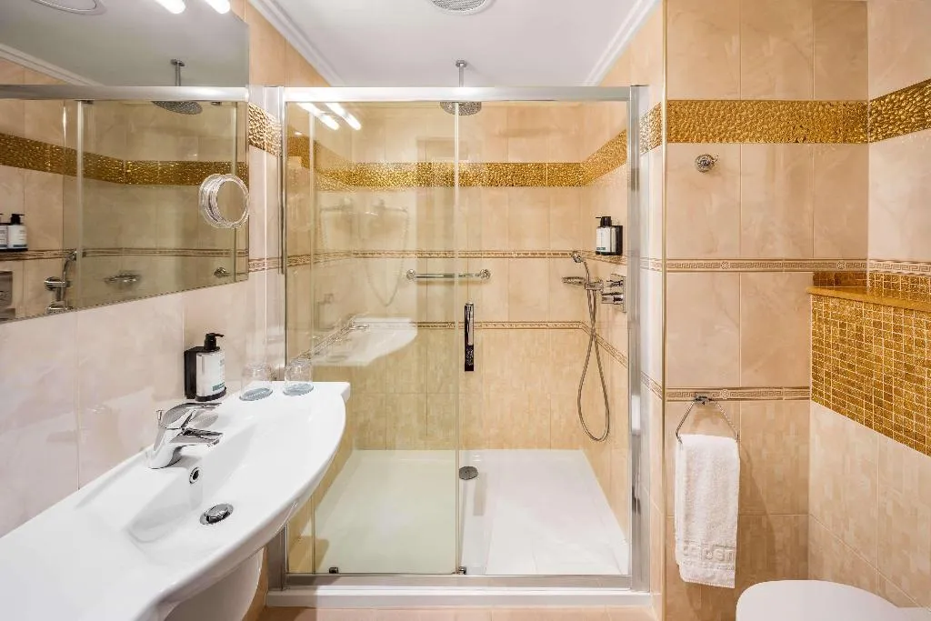 Double or Twin DELUXE CITY VIEW Room, Occidental Praha Wilson, Prague