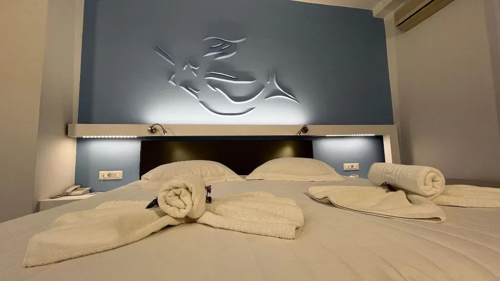 Room, Niriides Hotel, Crete