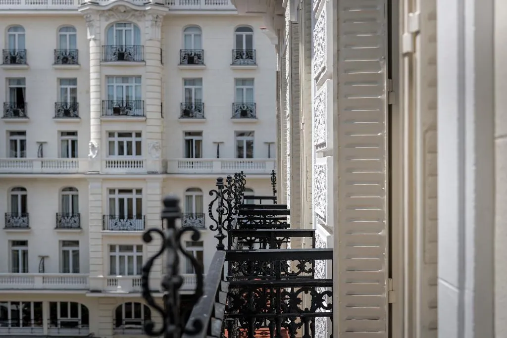 DOUBLE SUPERIOR WITH TERRACE Room, NH Collection Madrid Gran Vía, Madrid