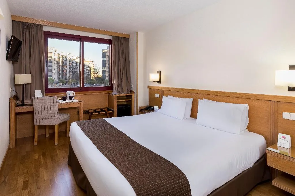 DOUBLE SINGLE USE STANDARD Room, Acta Piramides, Madrid