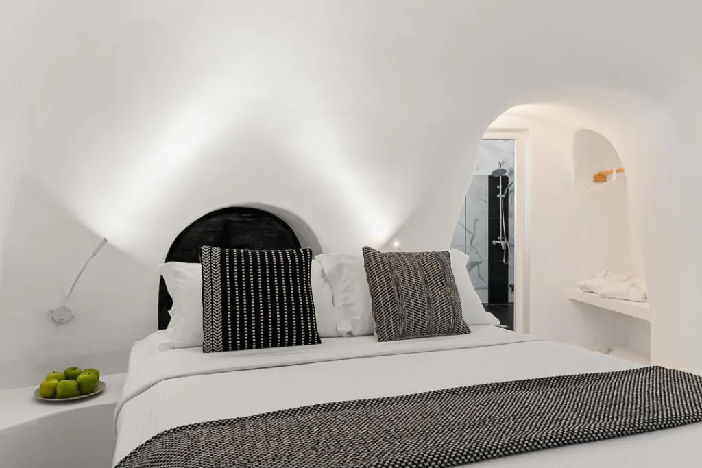 JUNIOR SUITE STANDARD Room, Mill Houses New Elegant Suites by Mr and Mrs White, Santorini