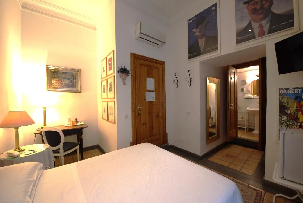 DOUBLE BASIC Room, Locanda Cairoli Hotel, Rome