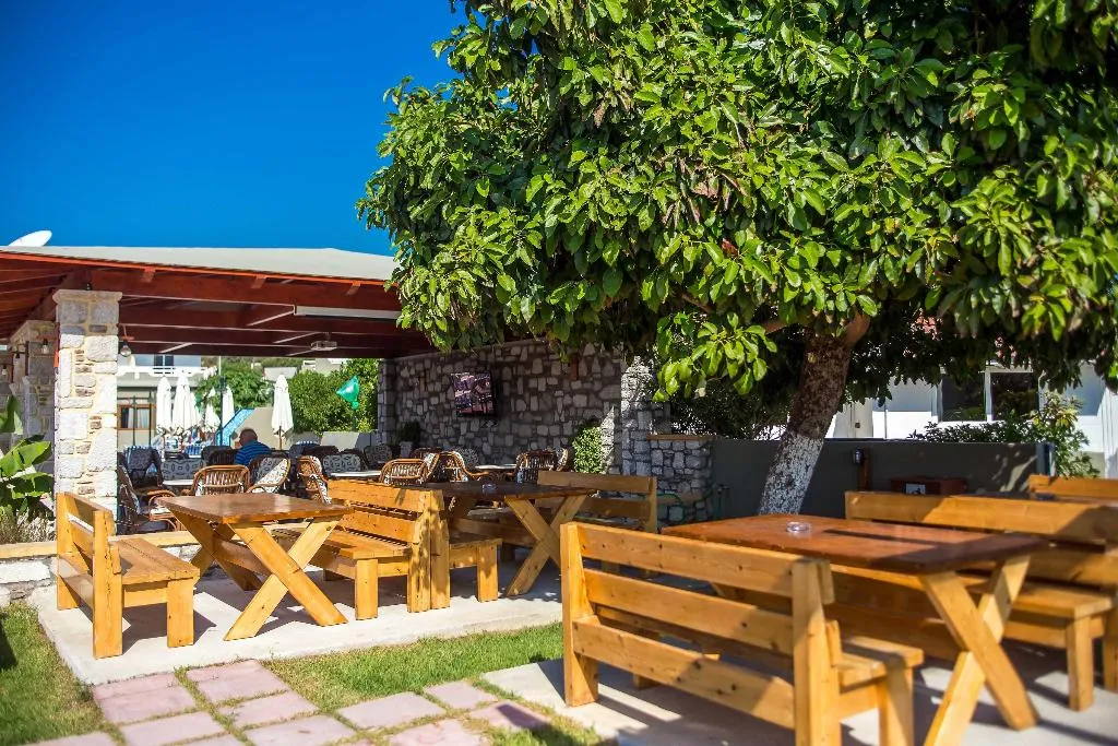 Bar, Georgia Apartments, Rhodes