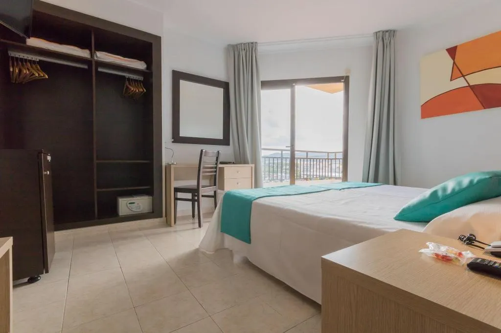 Room, Orosol, Ibiza