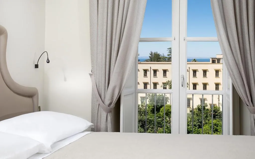 Room, Accademia 39, Naples