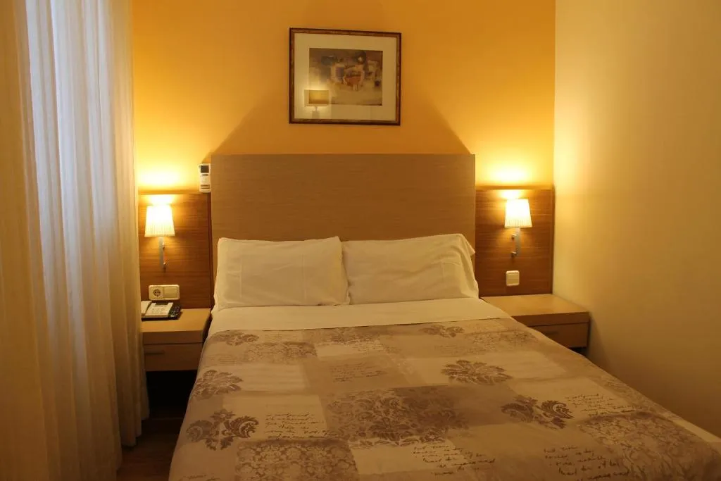 General view, Hotel El Mirador de la Puerta del Sol, Madrid