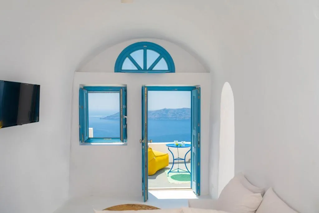SUITE SEA VIEW WITH TERRACE Room, Sophia Luxury Suites, Santorini