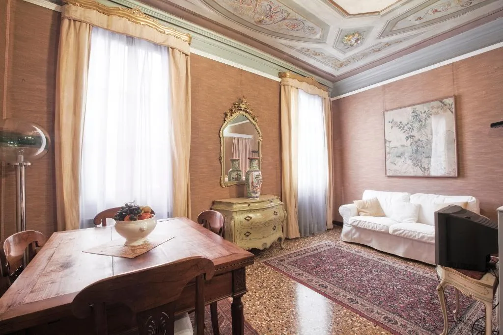 APARTMENT COMFORT Room, Palazzetto San Lio, Venice