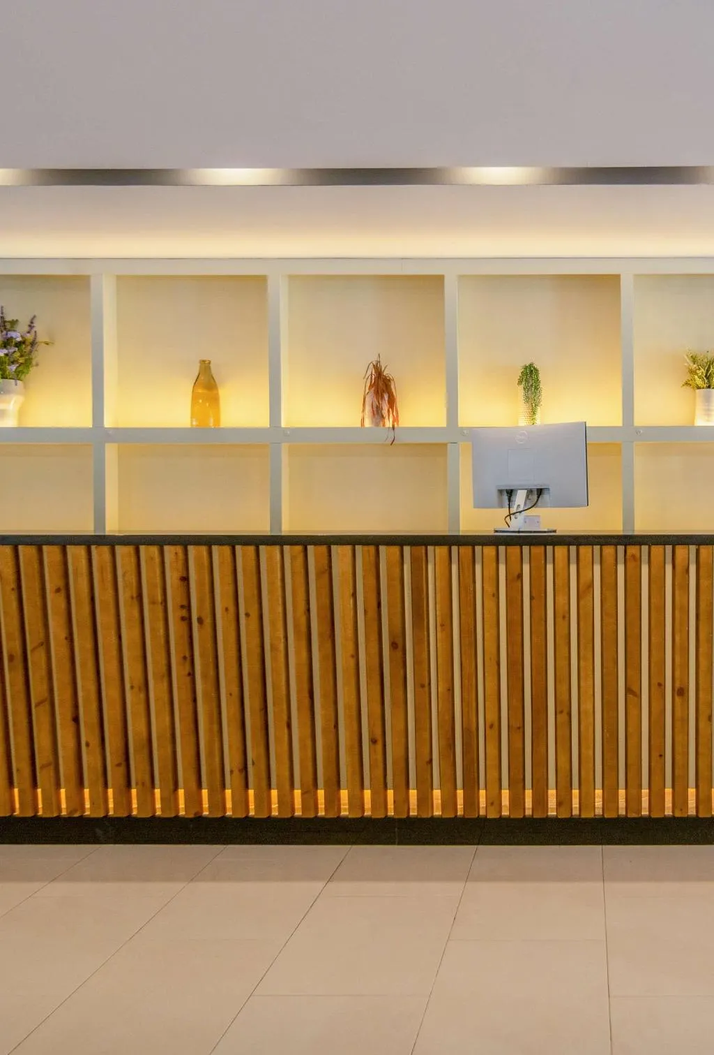 Lobby, Sol Palmanova-Mirlos Tordos, Majorca