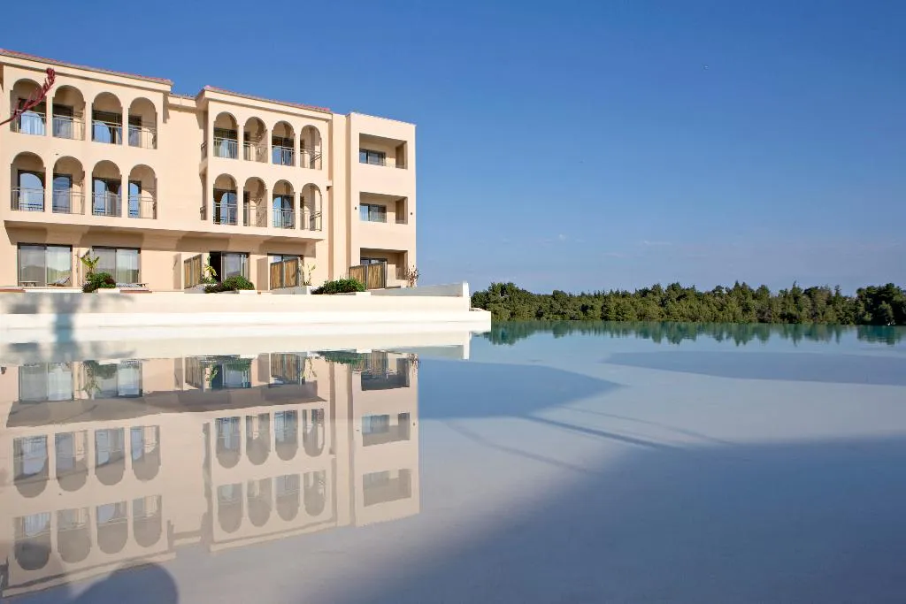 Pool, MERAVIA Leonardo Limited Edition, Halkidiki