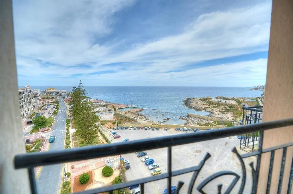 Double or Twin DELUXE SEA VIEW Room, VIVALDI HOTEL MALTA (Powered by Verdi Hotels), Malta