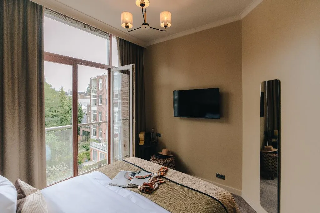 DOUBLE STANDARD Room, Hotel Omega, Amsterdam