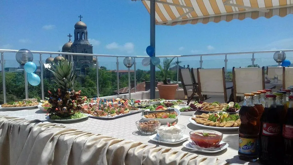 Terrace, Divesta, Varna