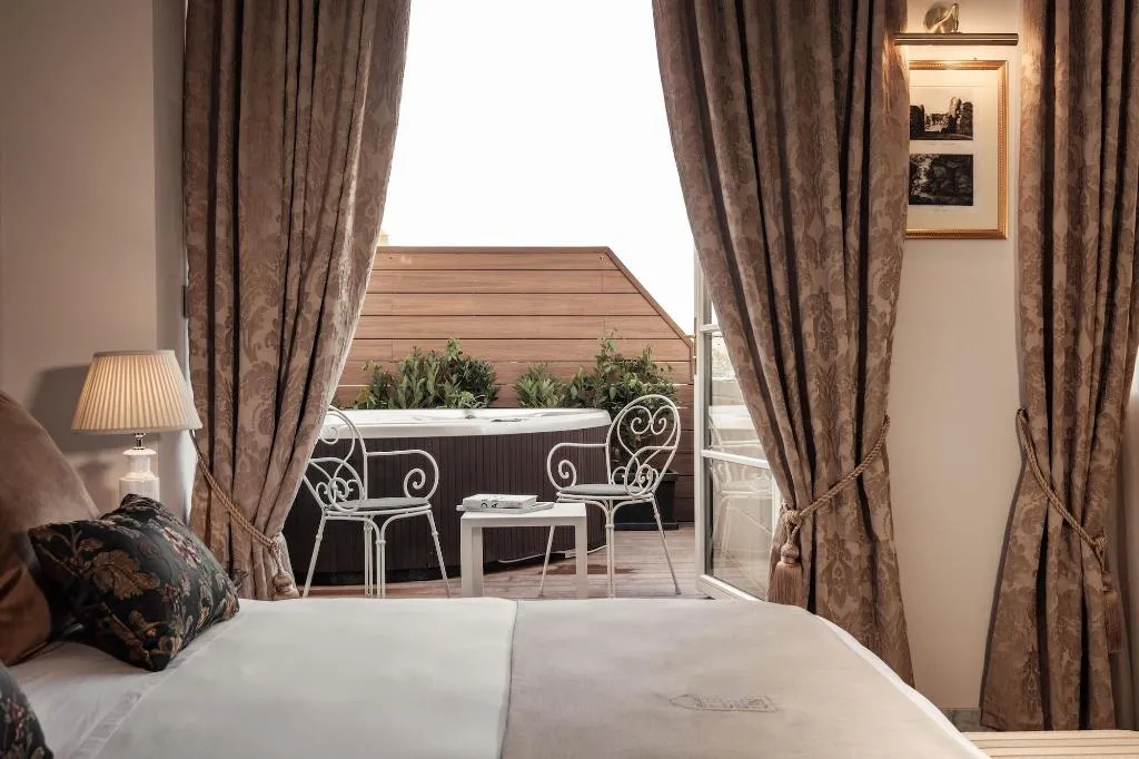 Room, Palais Le Brun, Malta
