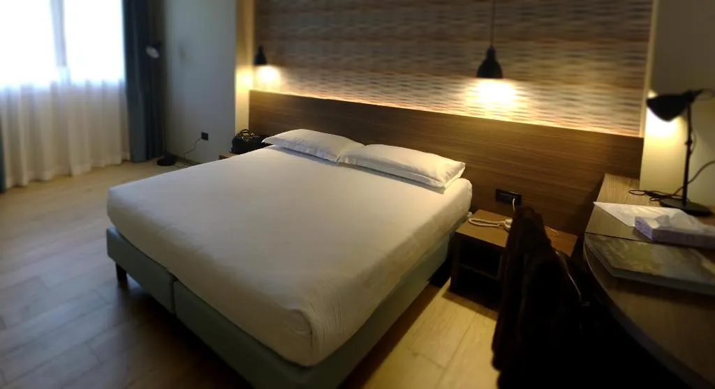 DOUBLE STANDARD Room, Ambra, Venice
