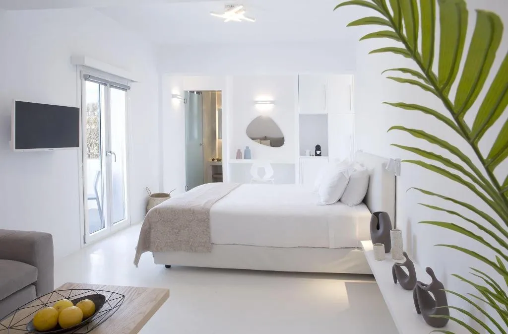 Room, May Seven Suites Hotel, Santorini