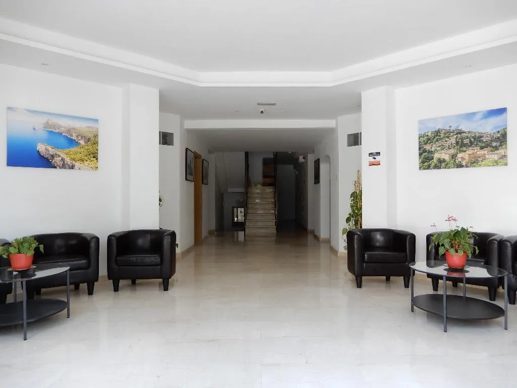 Lobby, Marina Palmanova Apartamentos, Majorca