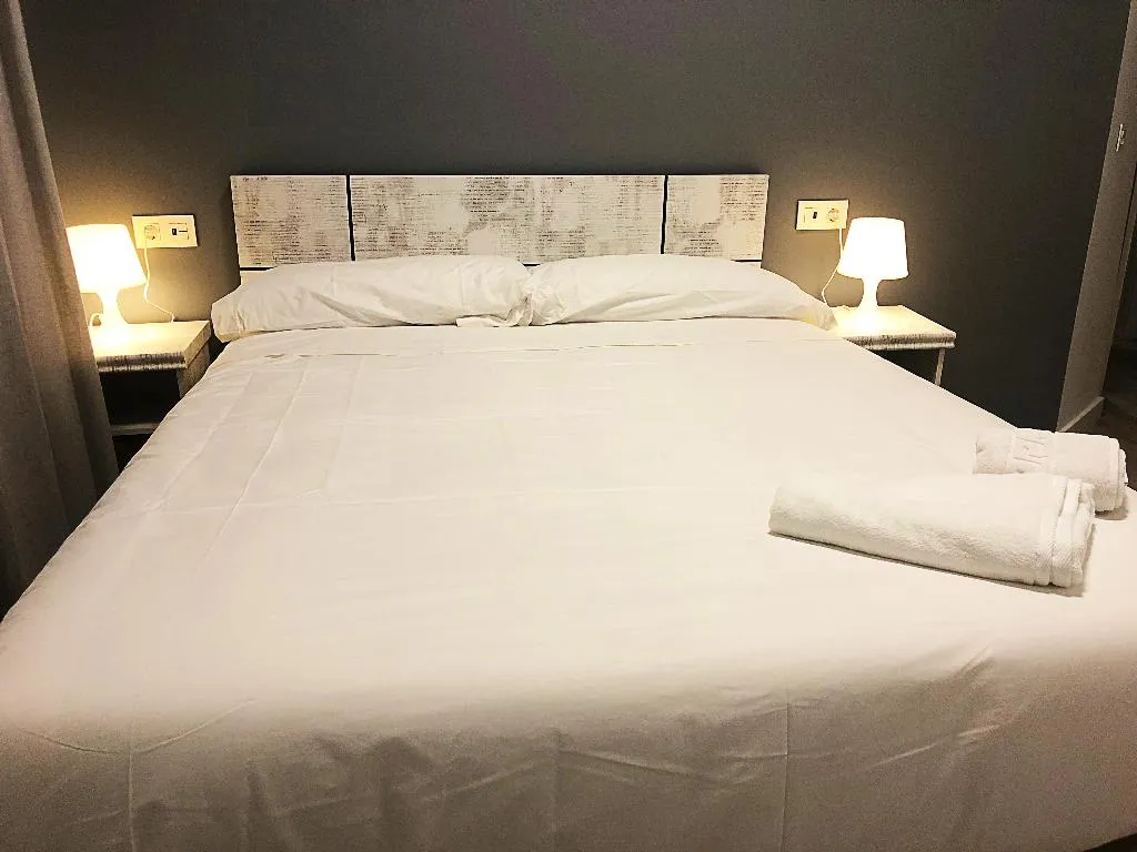 APARTMENT CAPACITY 3 ONE BEDROOM Room, Butik Almeria Centro, Costa Almeria