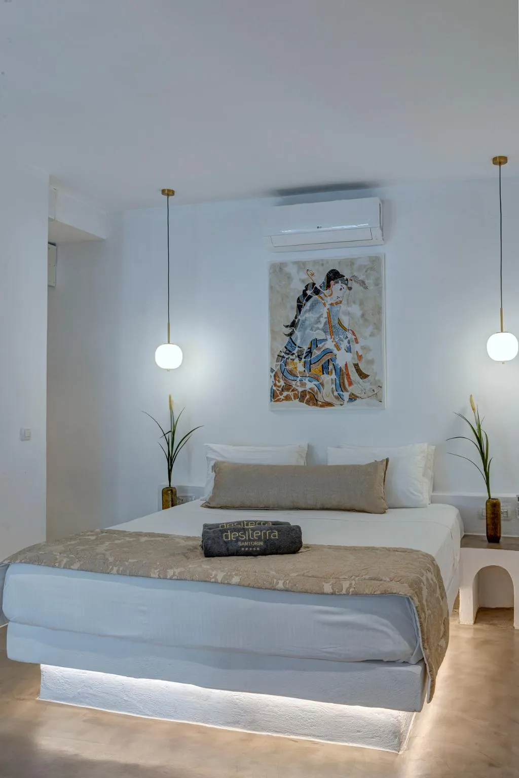 VILLA WITH PRIVATE POOL Room, Desiterra Resort, Santorini