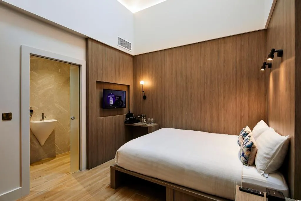 SINGLE DELUXE Room, Handel's Hotel, Dublin