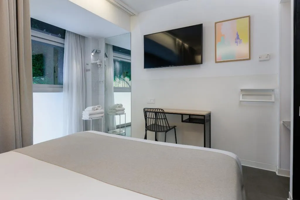 DOUBLE SINGLE USE INNER Room, Casa Lit Barcelona, Barcelona