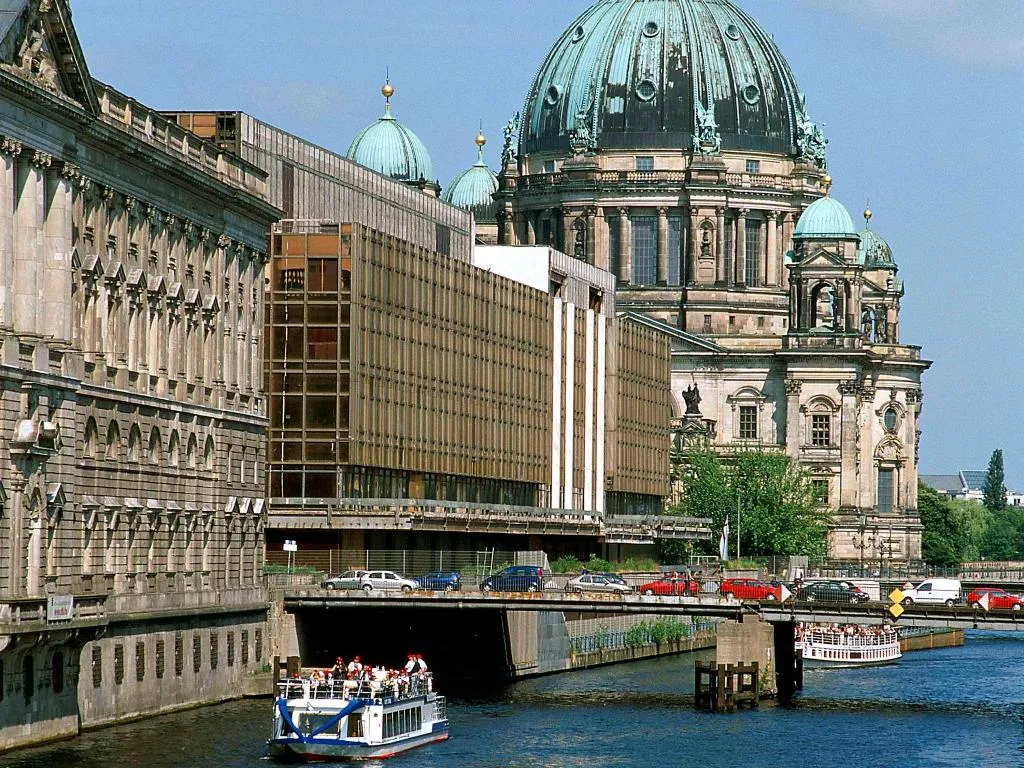Sports and Entertainment, B&B HOTEL Berlin City West, Berlin
