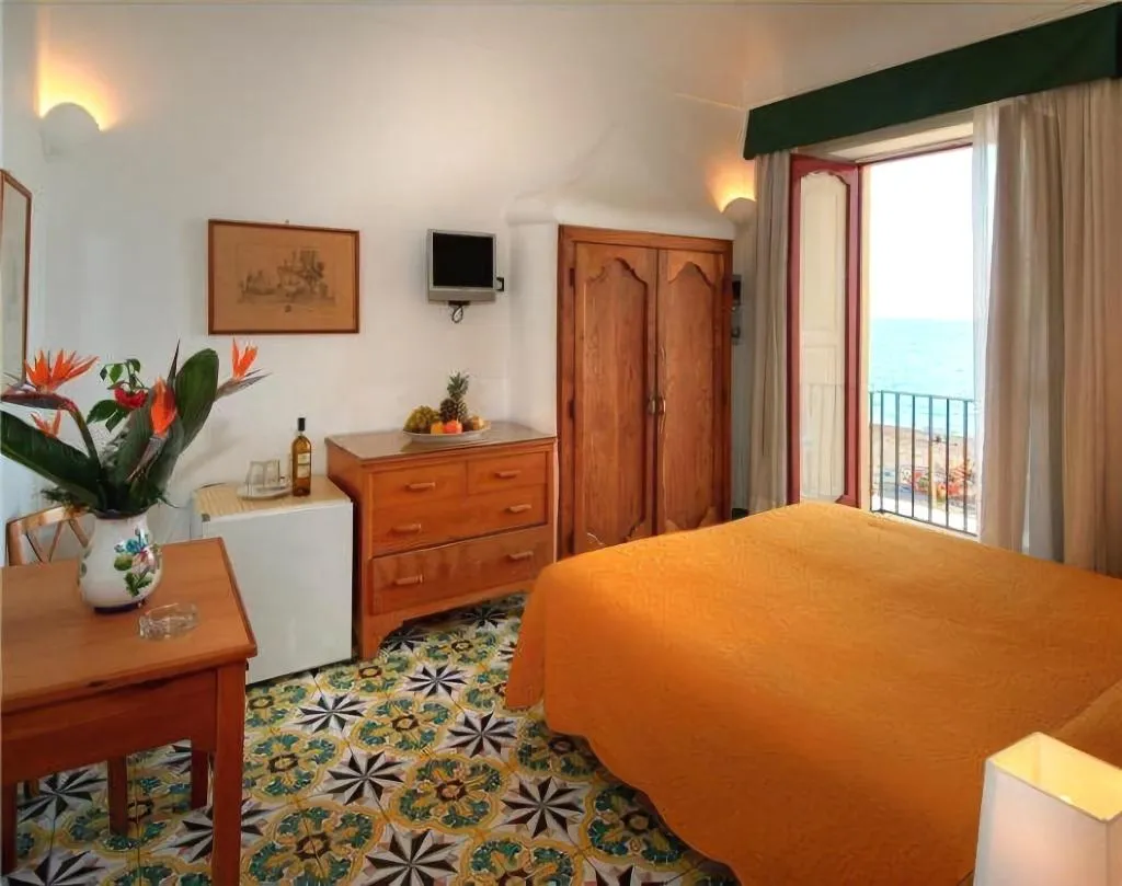TRIPLE STANDARD Room, La Caravella Positano, Naples