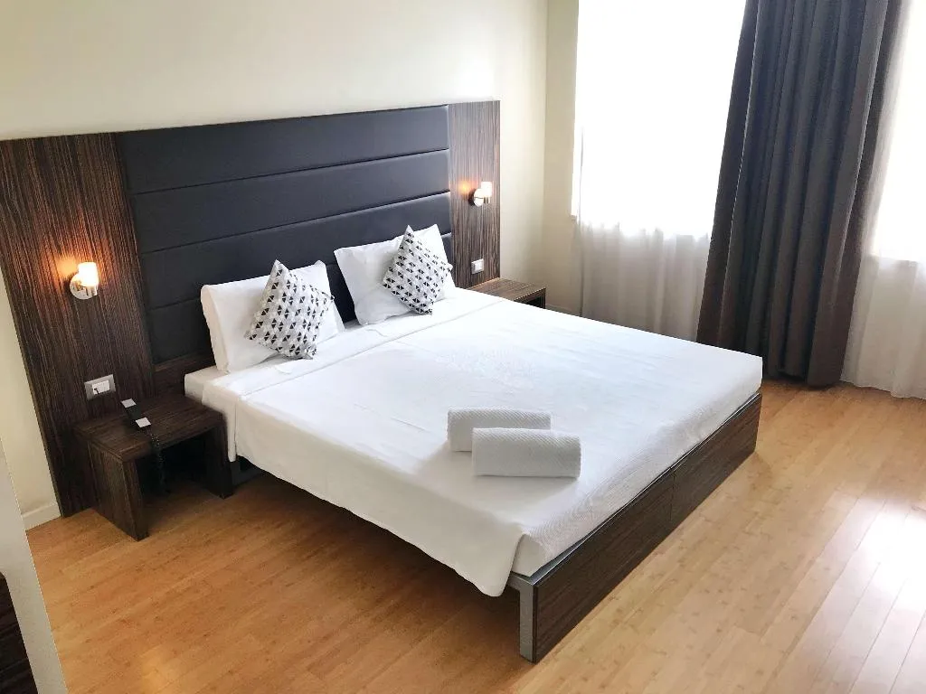 Room, iH Hotels Milano Centrale, Milan