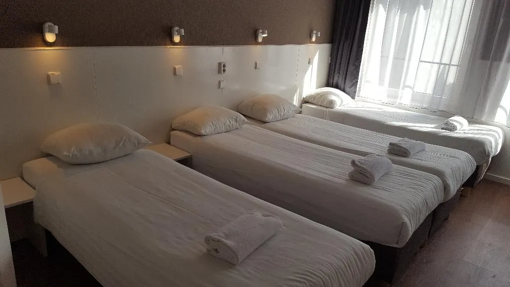 QUADRUPLE STANDARD Room, Hotel Old Quarter, Amsterdam
