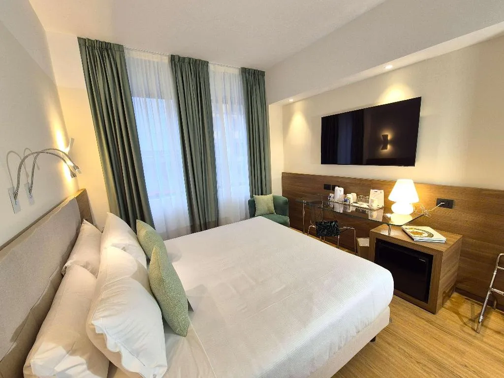 DOUBLE QUEEN SIZE BED Room, Best Western Hotel City, Milan