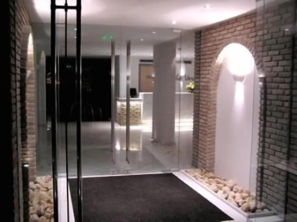 Lobby, Cabo Verde, Athens