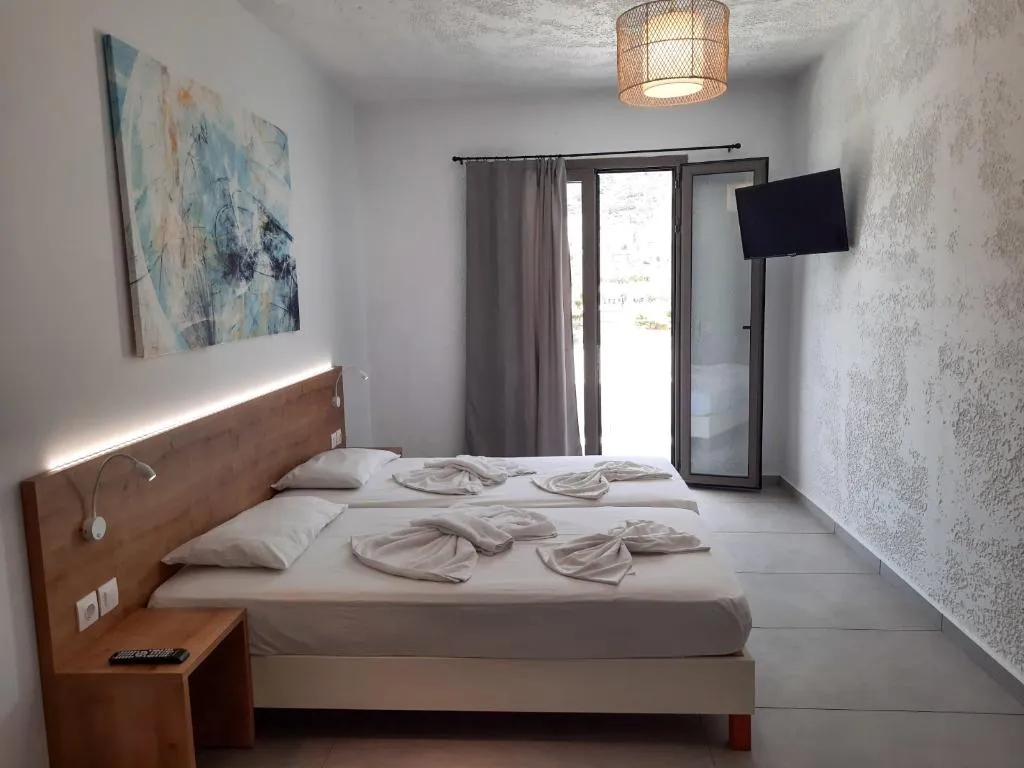 FAMILY ROOM GARDEN VIEW ONE BEDROOM Room, Neon Hotel, Crete