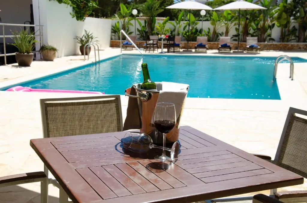 Terrace, Hotel Paraiso Beach by LLUM - Adults Only, Ibiza