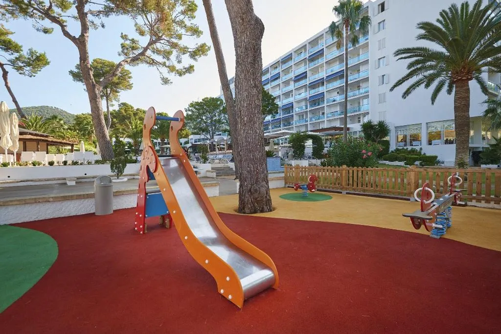 Sports and Entertainment, Hipotels Eurotel Punta Rotja, Majorca