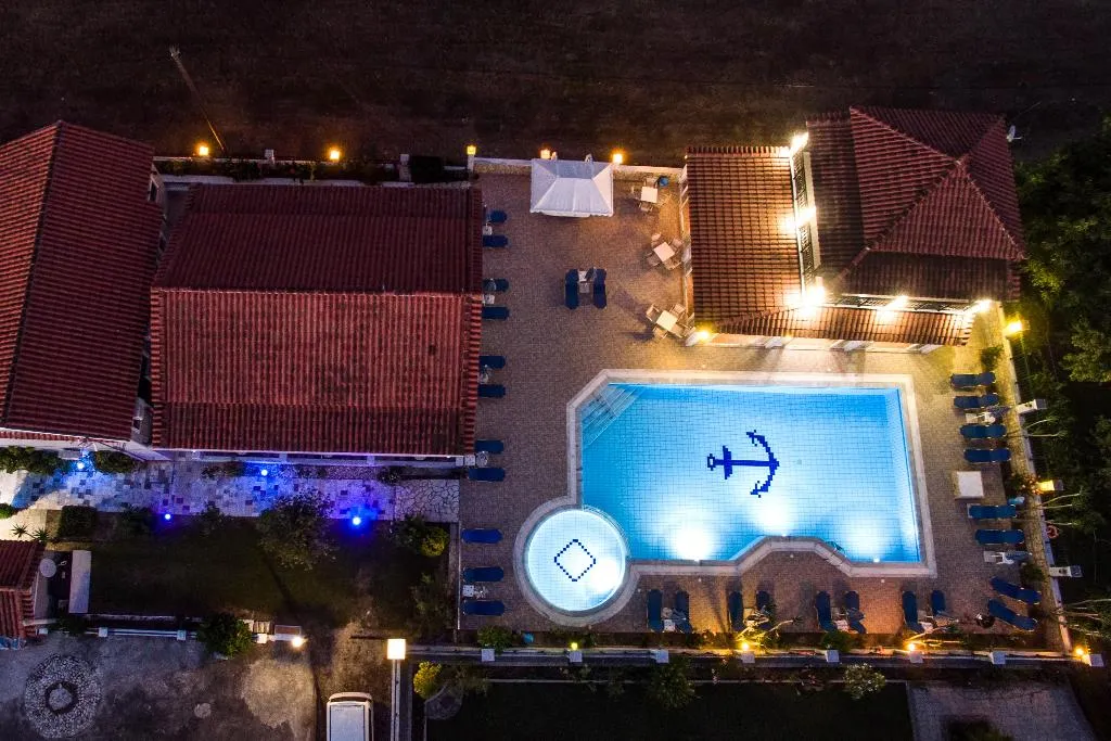 Pool, Makis Studios & Apartments, Corfu