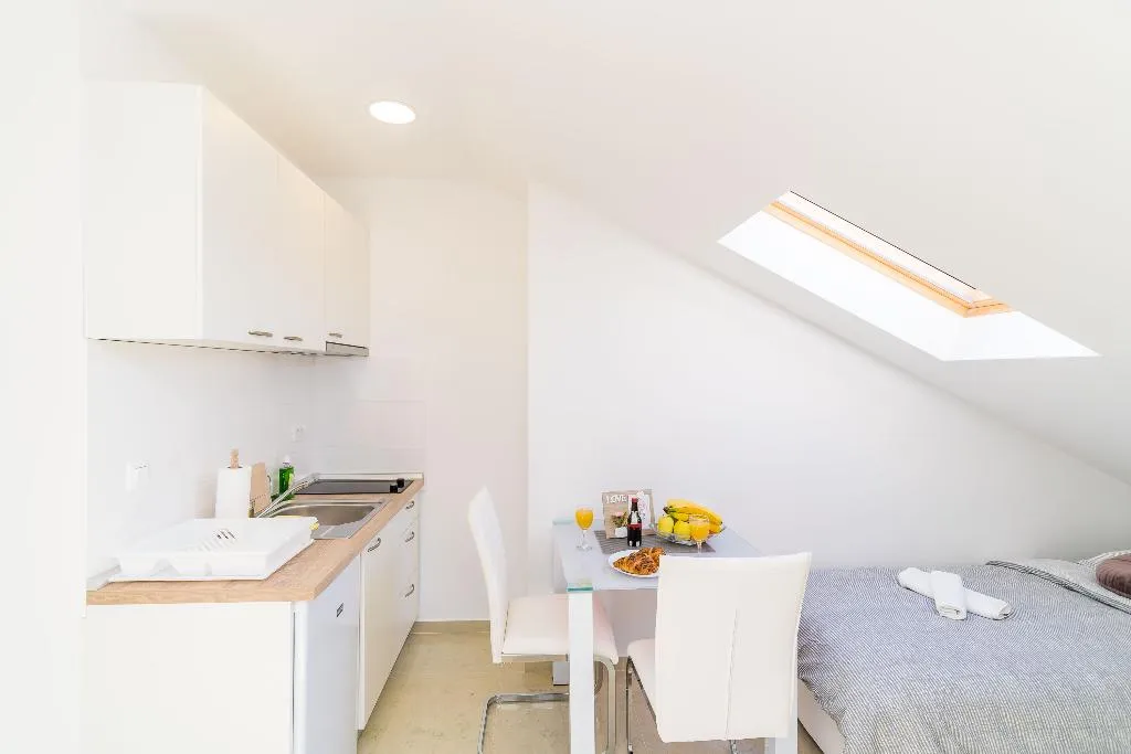 STUDIO WITH BALCONY Room, Apartments Smanjak, Dubrovnik