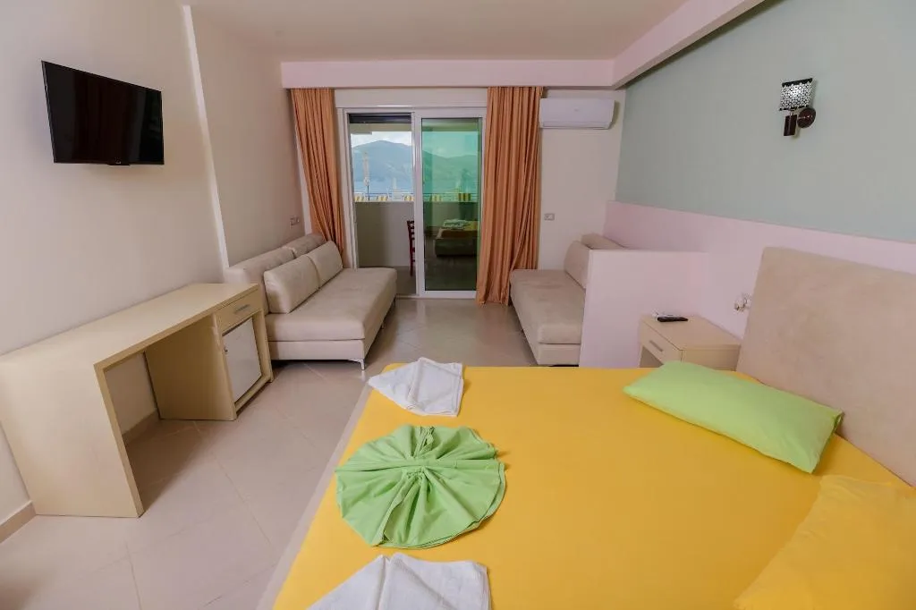 Room, Hotel Picasso, Kavaje
