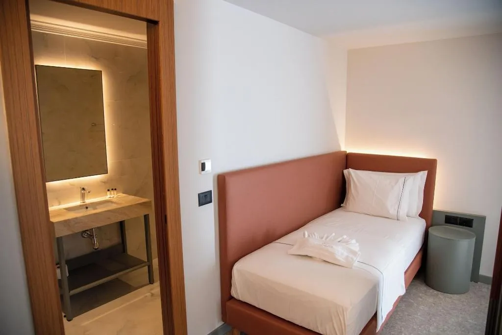 Room, Adria Palace Hotel, Durres