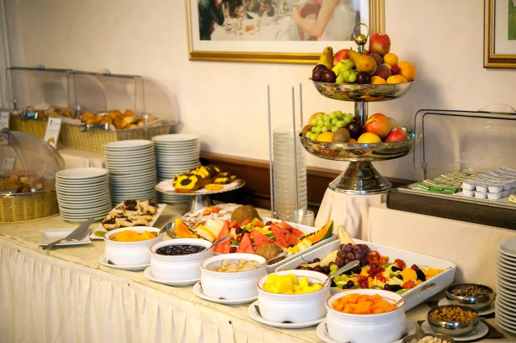 Restaurant, Just Hotel Saronno, Milan