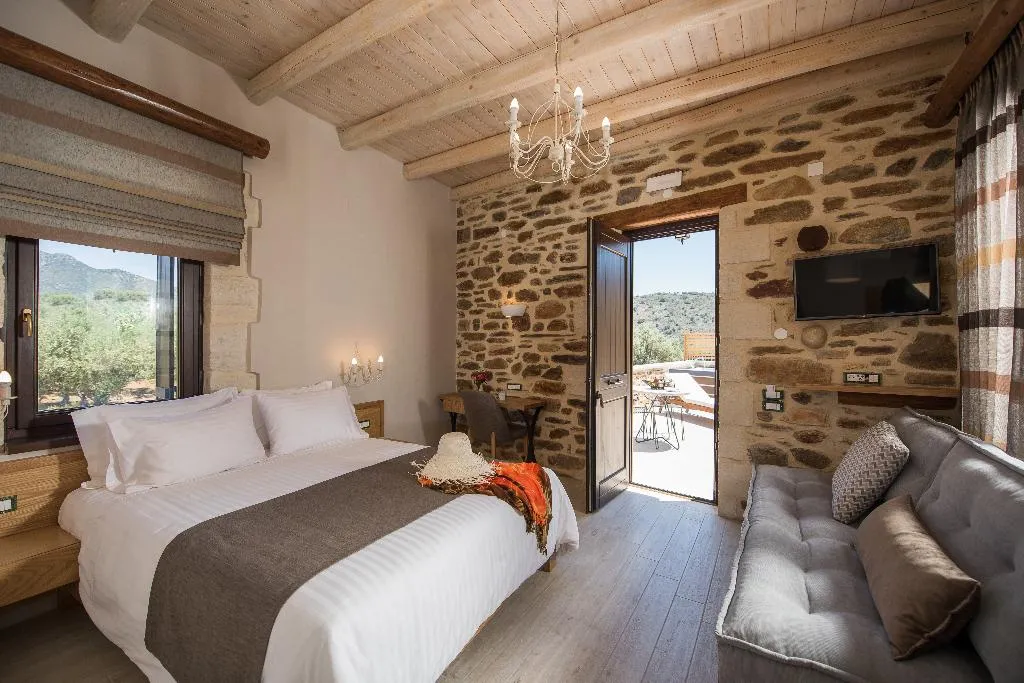 SUITE DELUXE WITH JACUZZI Room, Lameriana Secret Village, Crete