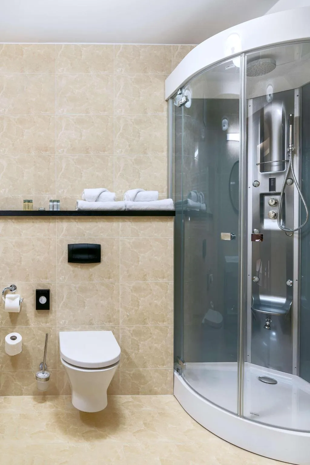 JUNIOR SUITE KING SIZE BED Room, Metropolo By Golden Tulip, Krakow