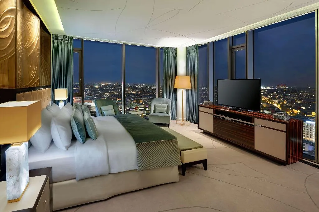 Room, Waldorf Astoria Berlin, Berlin