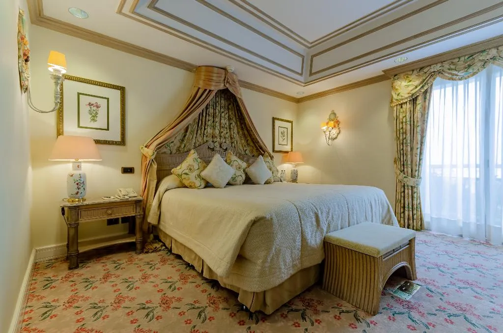 Double or Twin DELUXE Room, Olissippo Lapa Palace, Lisbon