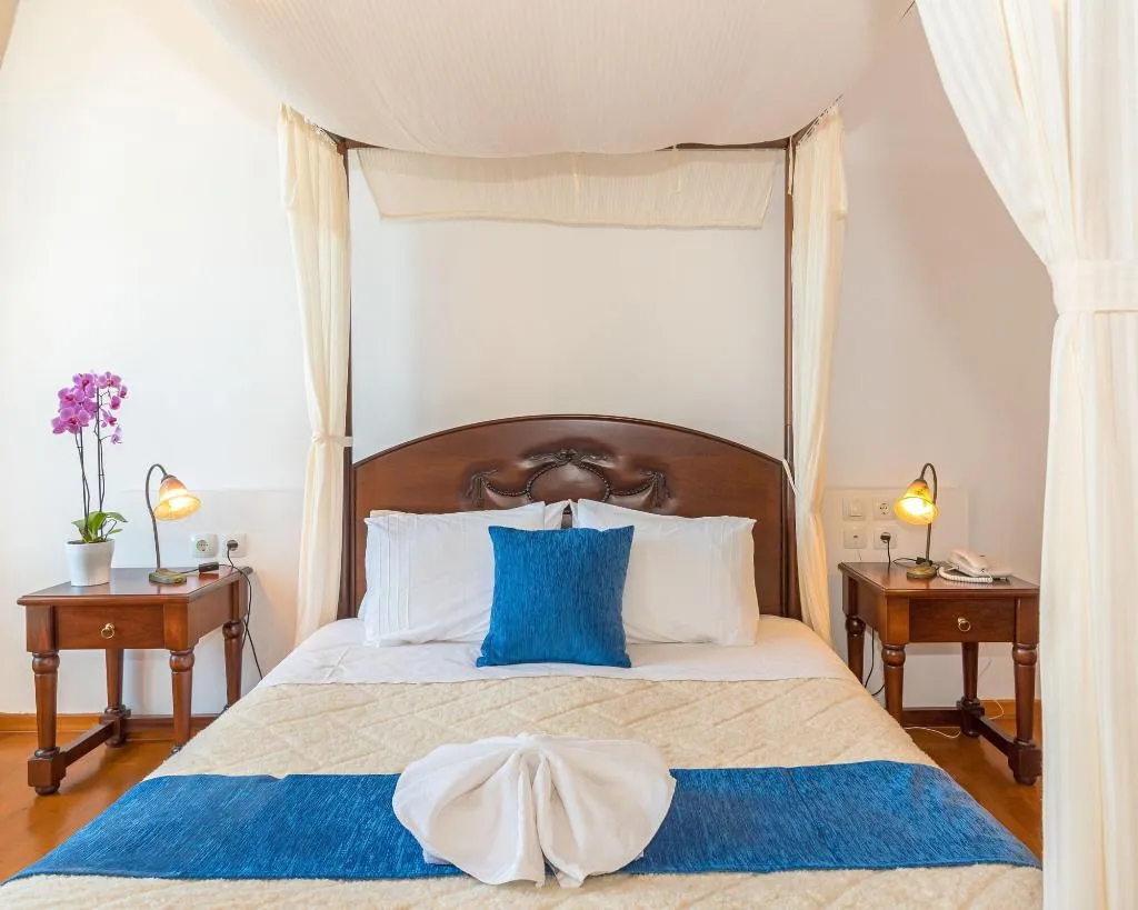 Room, Amphora, Crete