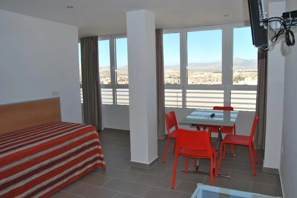 QUADRUPLE STANDARD Room, Estudiotel Alicante, Costa Blanca