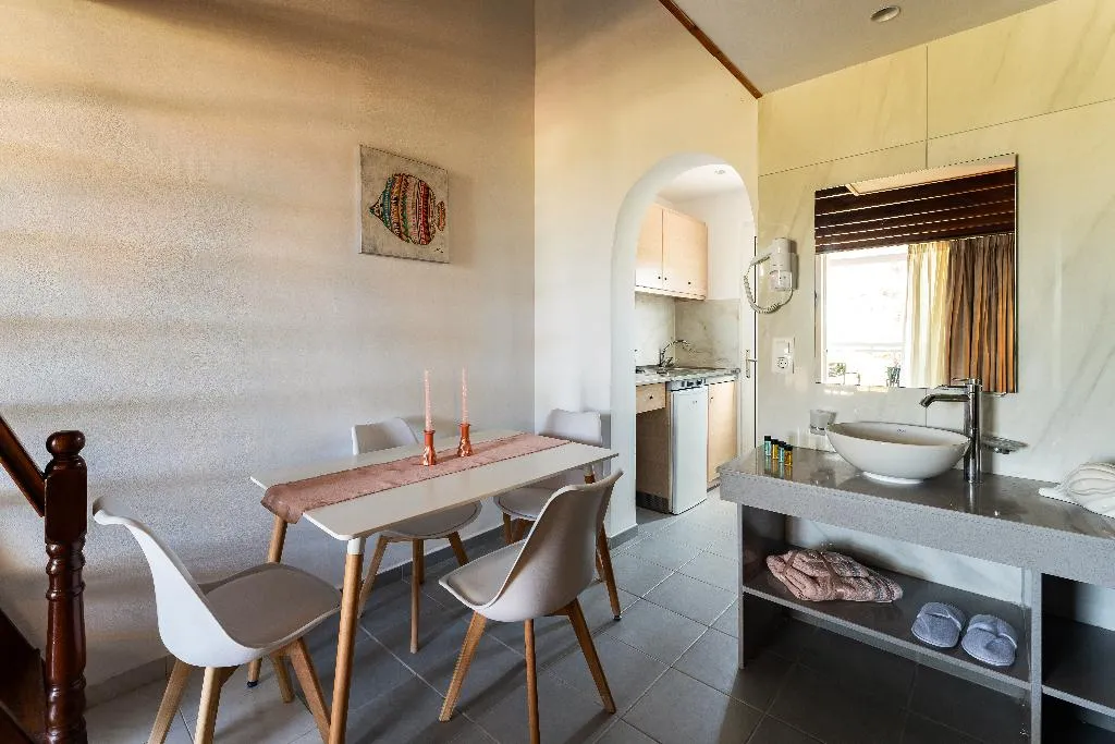 APARTMENT DELUXE TWO BEDROOM Room, George Beach Studios, Rhodes