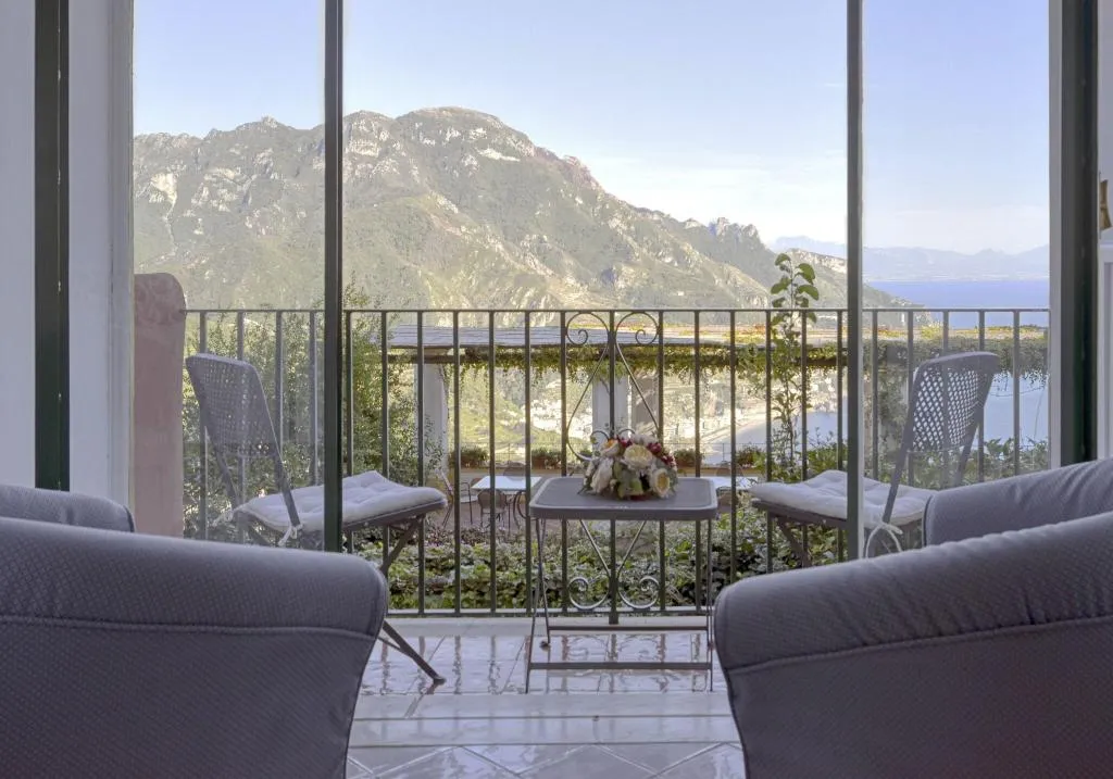 DOUBLE DELUXE Room, Hotel Palazzo Confalone, Naples